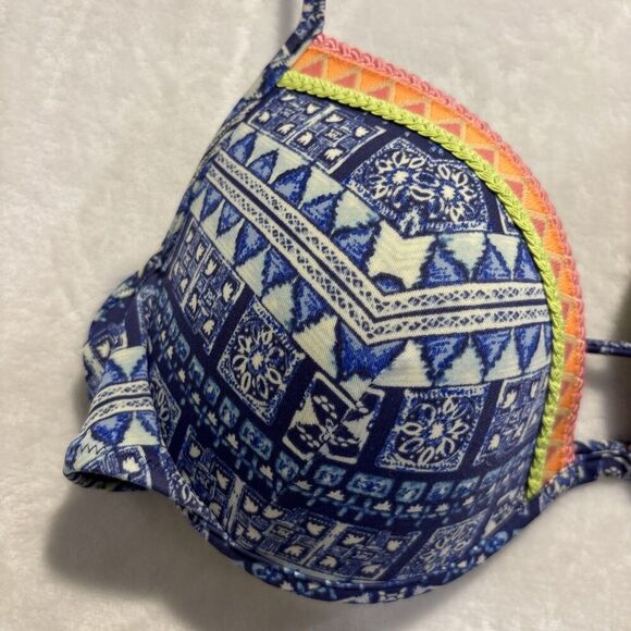 Victoria's Secret The Fabulous Padded Molded Push Up Underwire Swim Top Size 34C - Picture 4 of 13